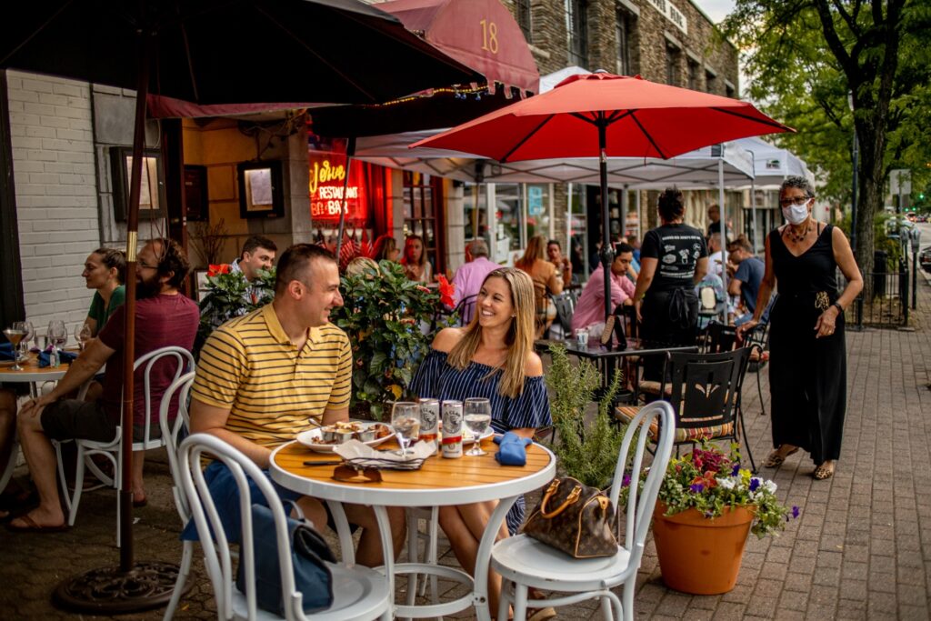 Alfresco dining